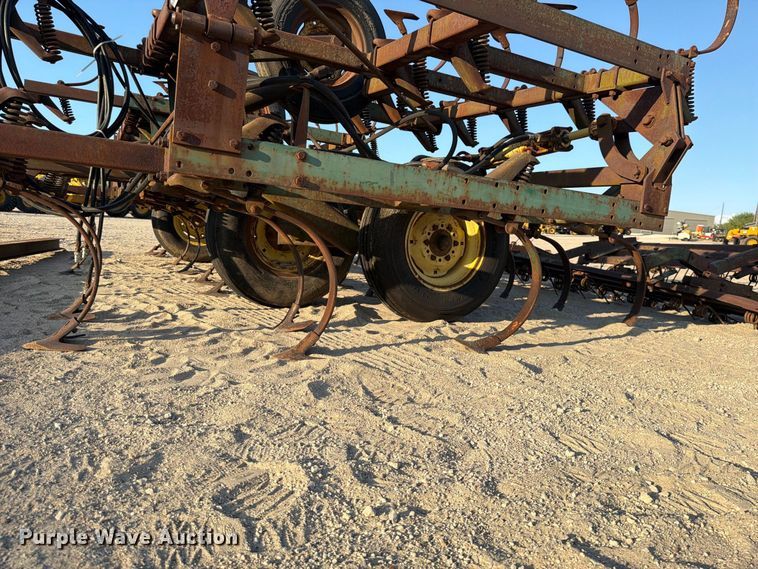 image for item FN3594 John Deere 1010 field cultivator