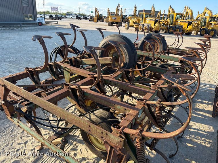 image for item FN3594 John Deere 1010 field cultivator