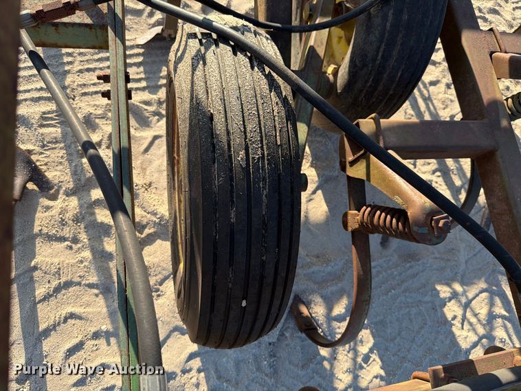 image for item FN3594 John Deere 1010 field cultivator