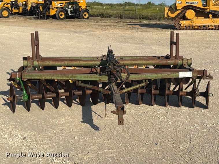 image for item FN3595 John Deere tandem disk