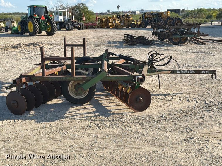 image for item FN3595 John Deere tandem disk