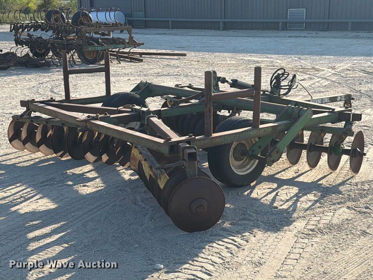 image for item FN3595 John Deere tandem disk