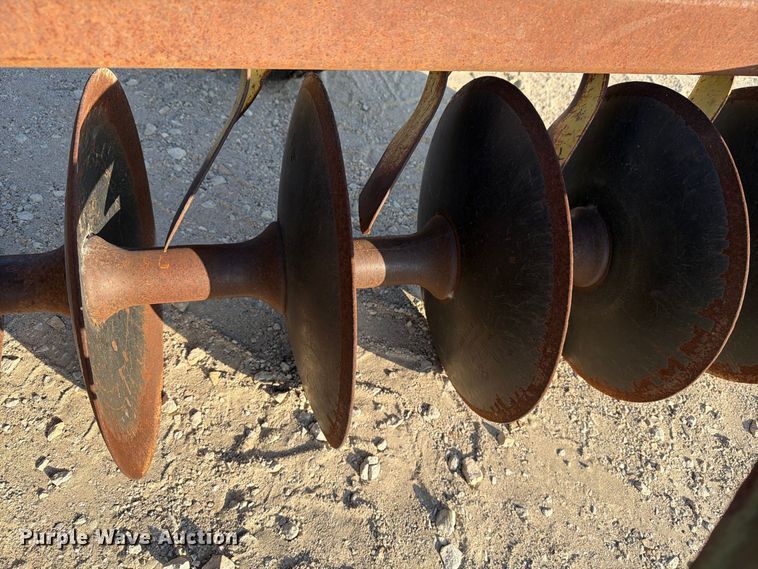 image for item FN3595 John Deere tandem disk