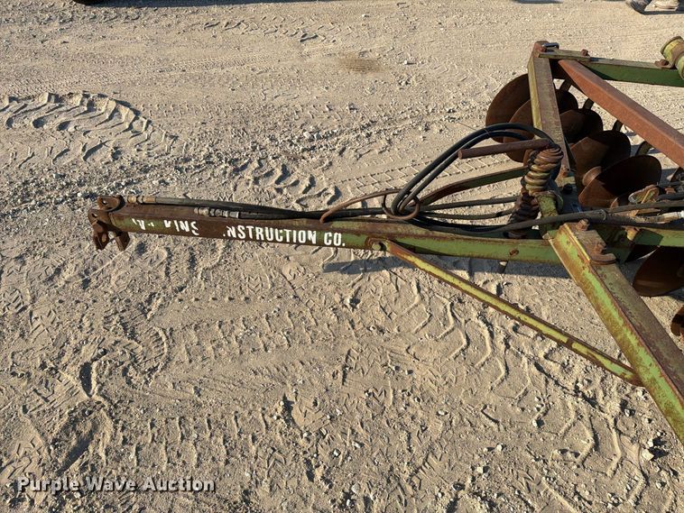 image for item FN3595 John Deere tandem disk