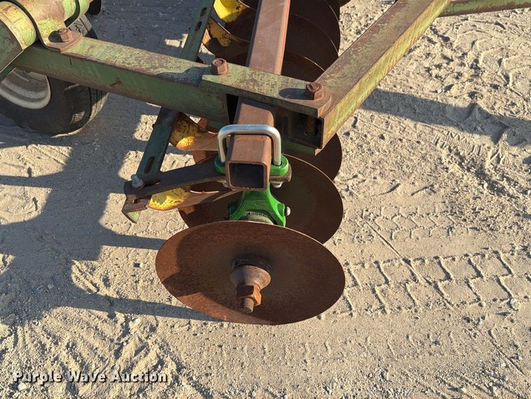 image for item FN3595 John Deere tandem disk
