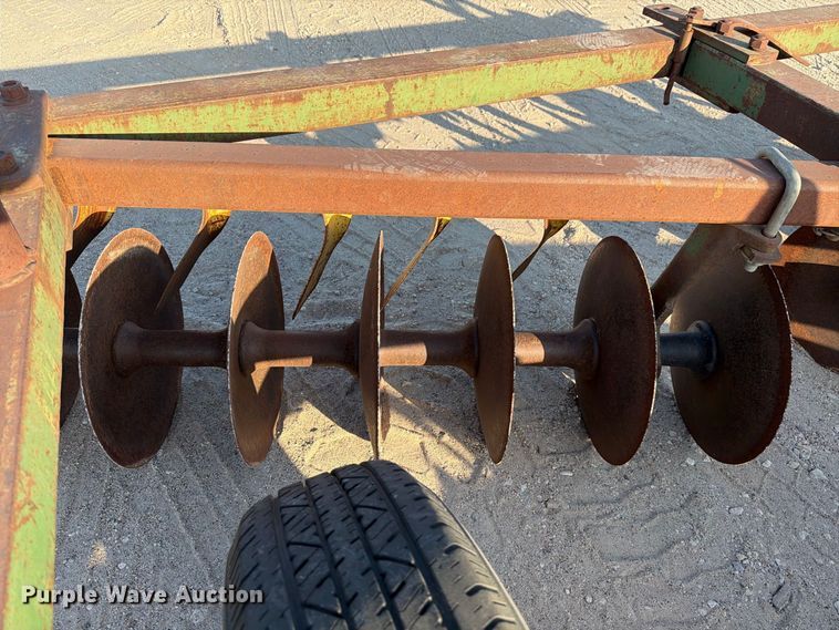 image for item FN3595 John Deere tandem disk