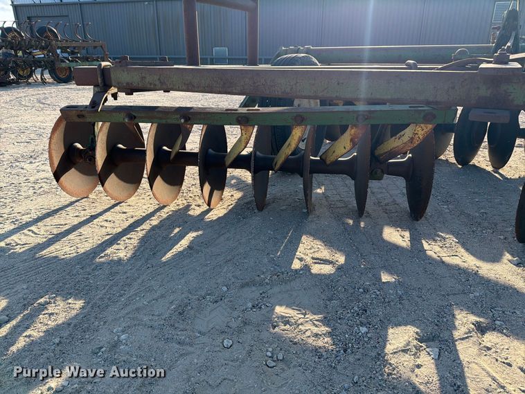 image for item FN3595 John Deere tandem disk