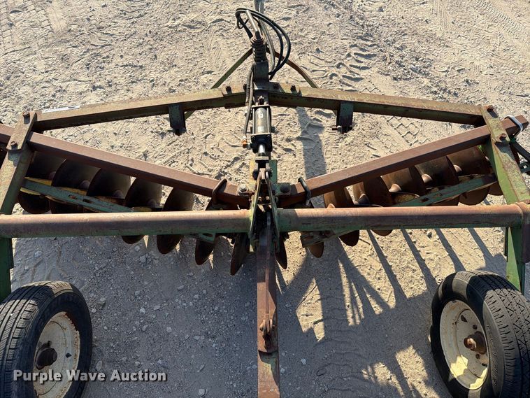 image for item FN3595 John Deere tandem disk