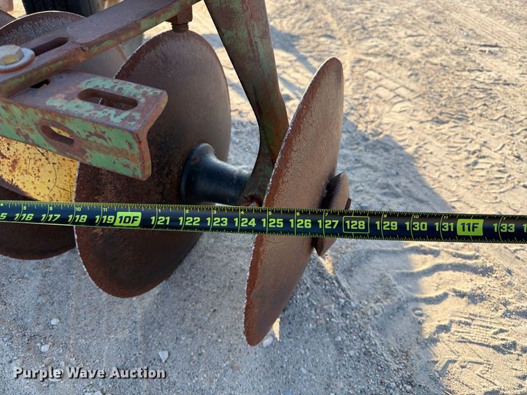 image for item FN3595 John Deere tandem disk