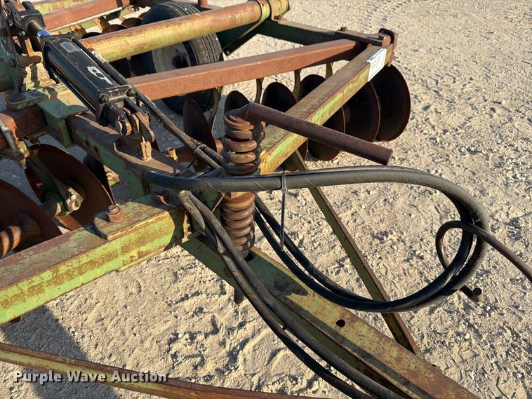 image for item FN3595 John Deere tandem disk