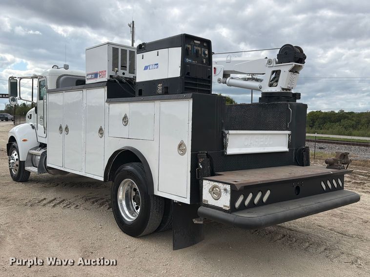 image for item FN3597 2007 Peterbilt 335 mechanics truck