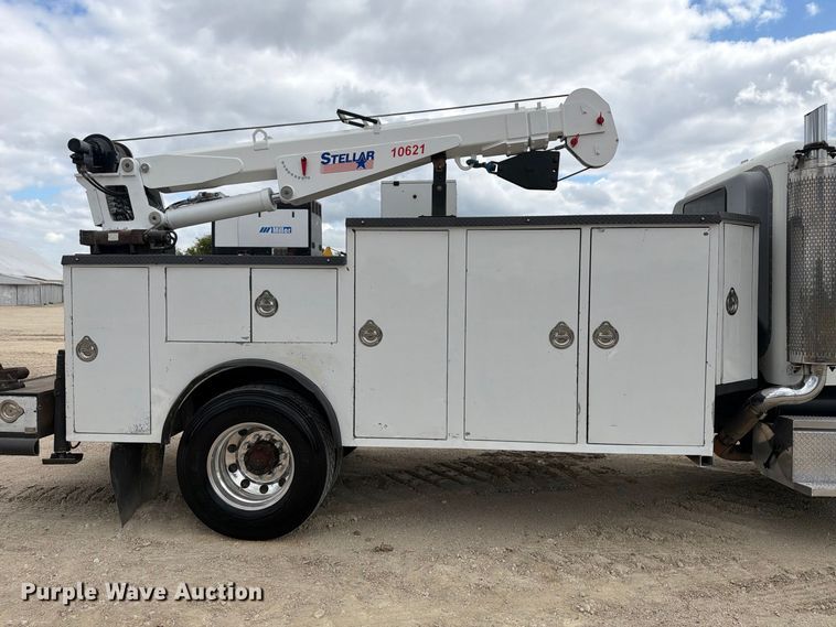 image for item FN3597 2007 Peterbilt 335 mechanics truck