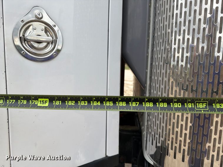 image for item FN3597 2007 Peterbilt 335 mechanics truck