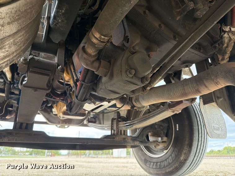 image for item FN3597 2007 Peterbilt 335 mechanics truck