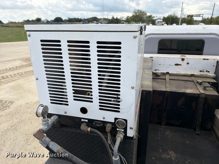 image for item FN3597 2007 Peterbilt 335 mechanics truck