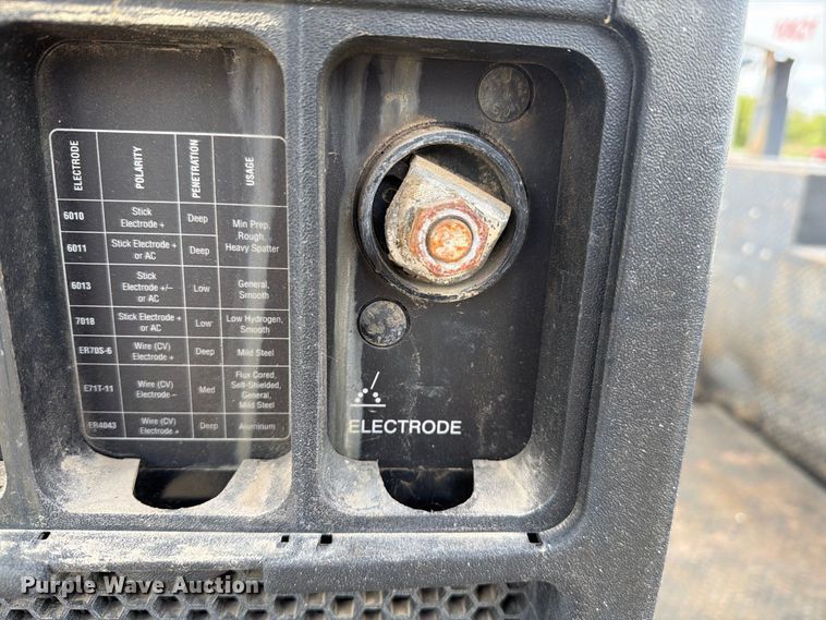 image for item FN3597 2007 Peterbilt 335 mechanics truck