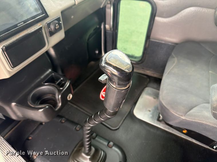 image for item FN3597 2007 Peterbilt 335 mechanics truck