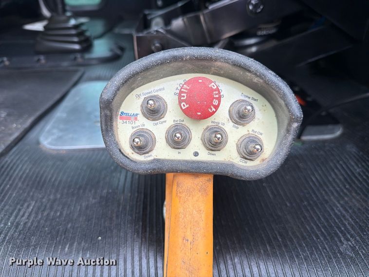 image for item FN3597 2007 Peterbilt 335 mechanics truck