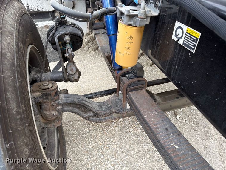 image for item FN3597 2007 Peterbilt 335 mechanics truck