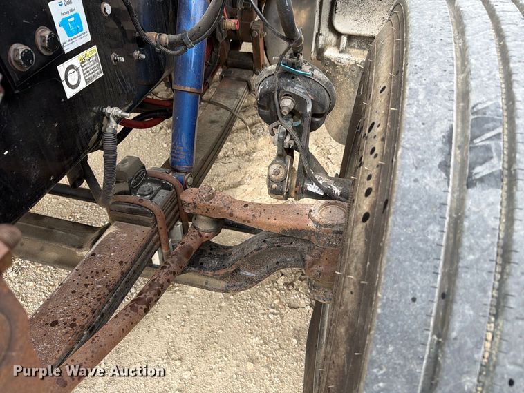 image for item FN3597 2007 Peterbilt 335 mechanics truck