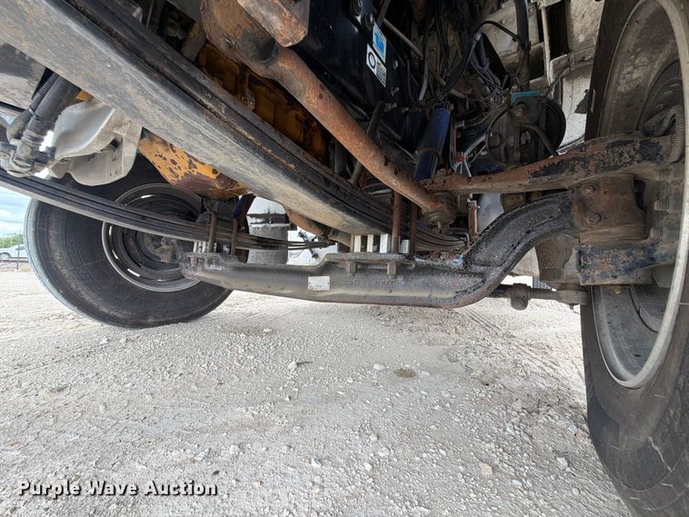 image for item FN3597 2007 Peterbilt 335 mechanics truck