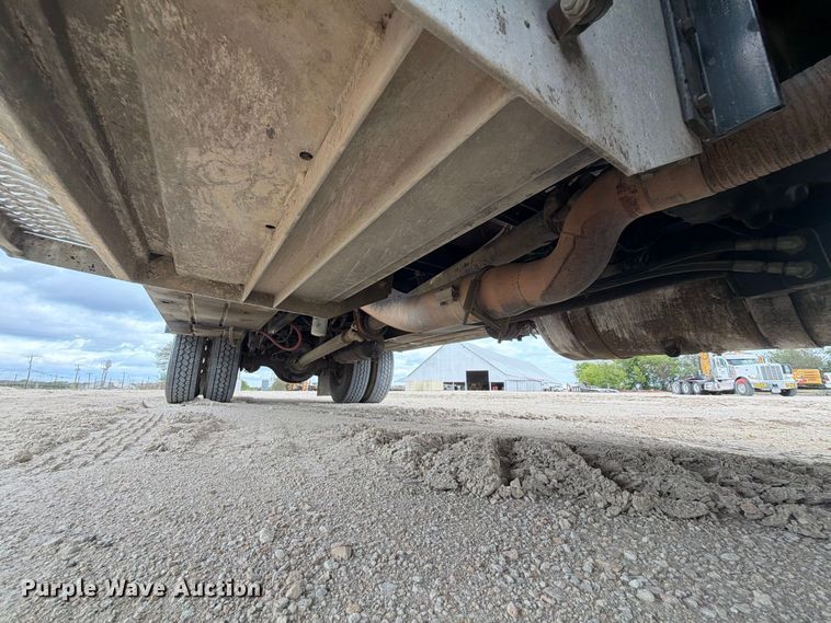 image for item FN3597 2007 Peterbilt 335 mechanics truck