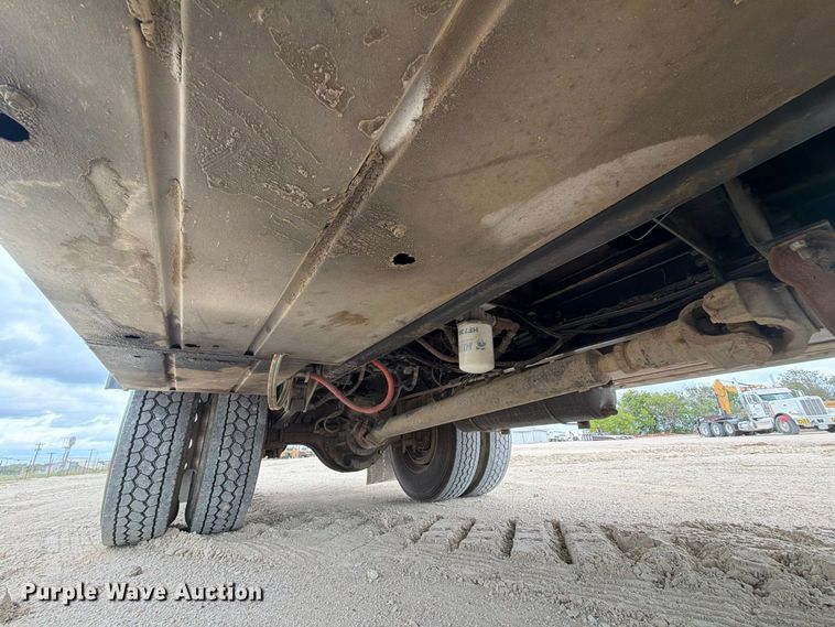 image for item FN3597 2007 Peterbilt 335 mechanics truck