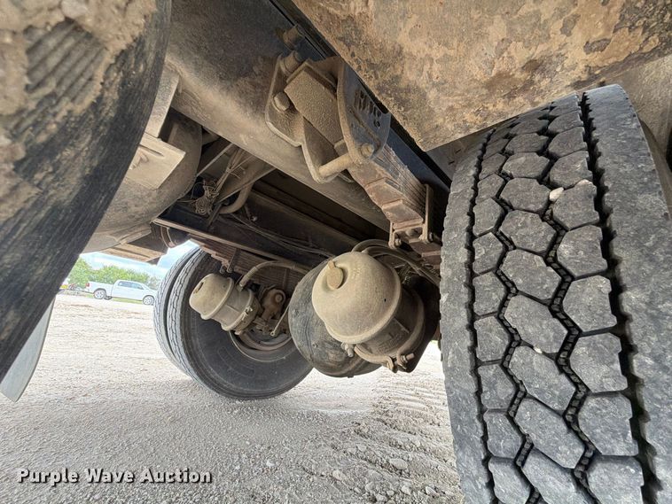 image for item FN3597 2007 Peterbilt 335 mechanics truck
