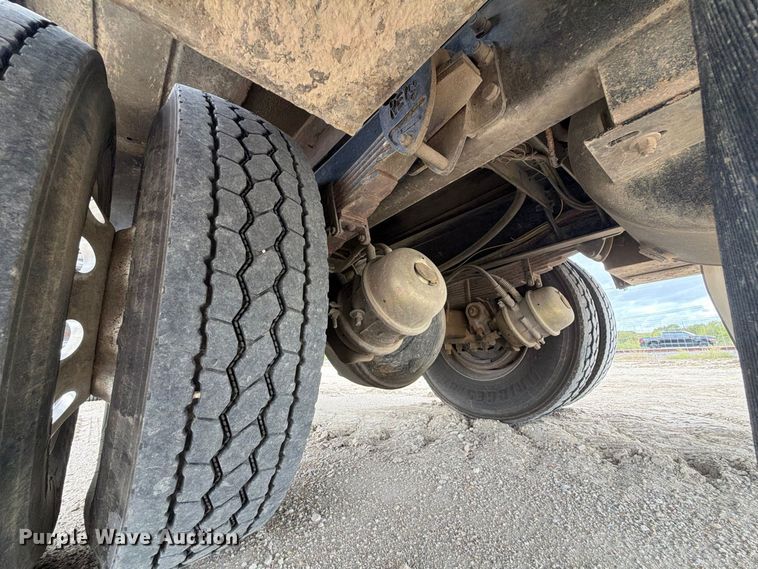 image for item FN3597 2007 Peterbilt 335 mechanics truck