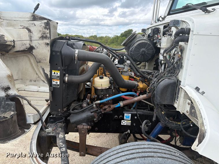 image for item FN3597 2007 Peterbilt 335 mechanics truck
