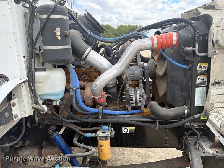 image for item FN3597 2007 Peterbilt 335 mechanics truck