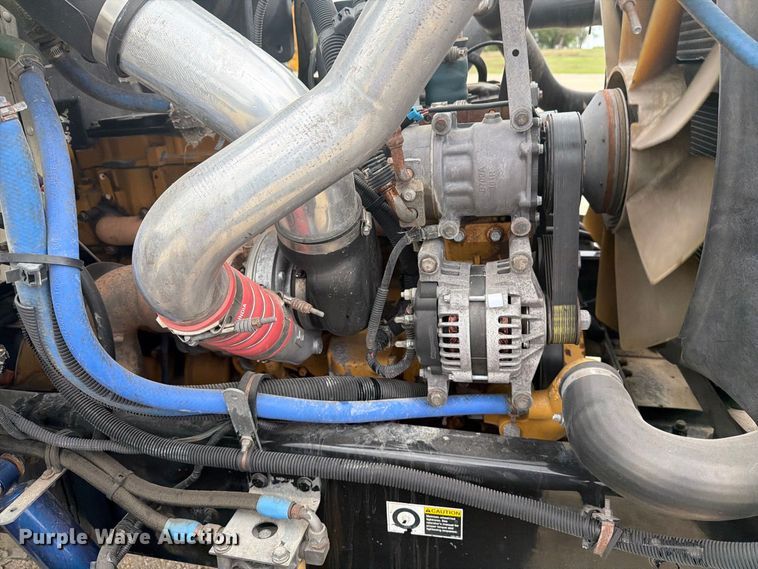 image for item FN3597 2007 Peterbilt 335 mechanics truck