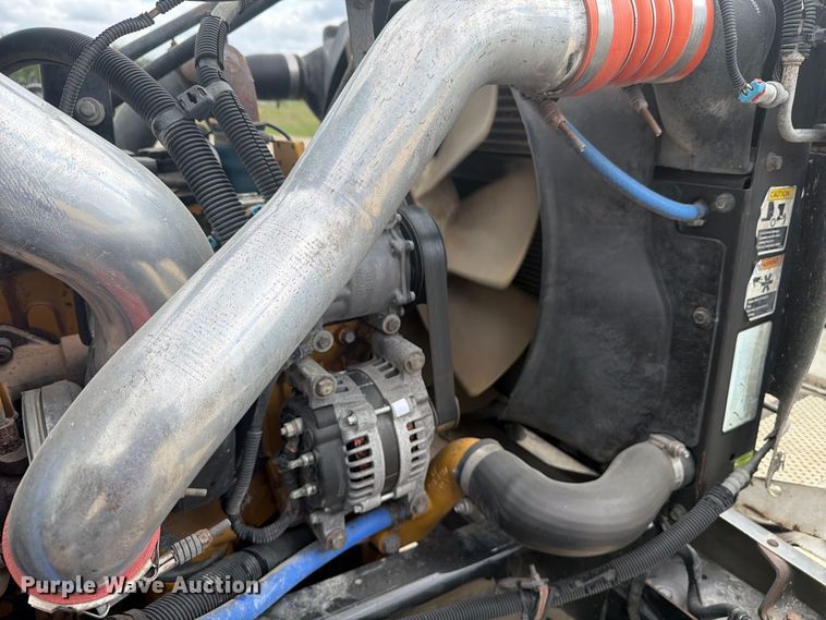 image for item FN3597 2007 Peterbilt 335 mechanics truck