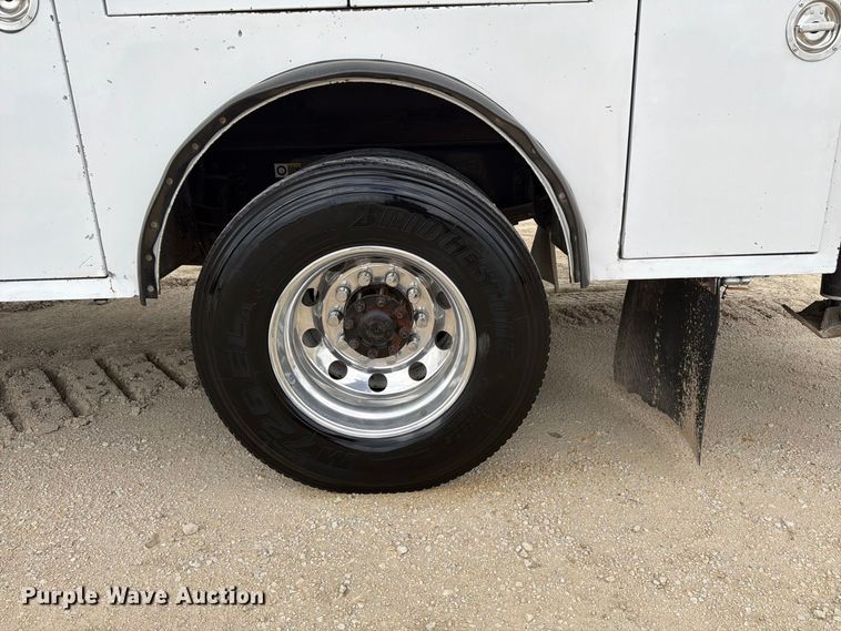 image for item FN3597 2007 Peterbilt 335 mechanics truck