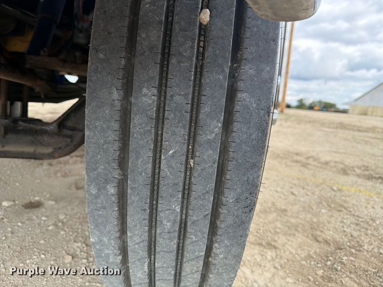 image for item FN3597 2007 Peterbilt 335 mechanics truck
