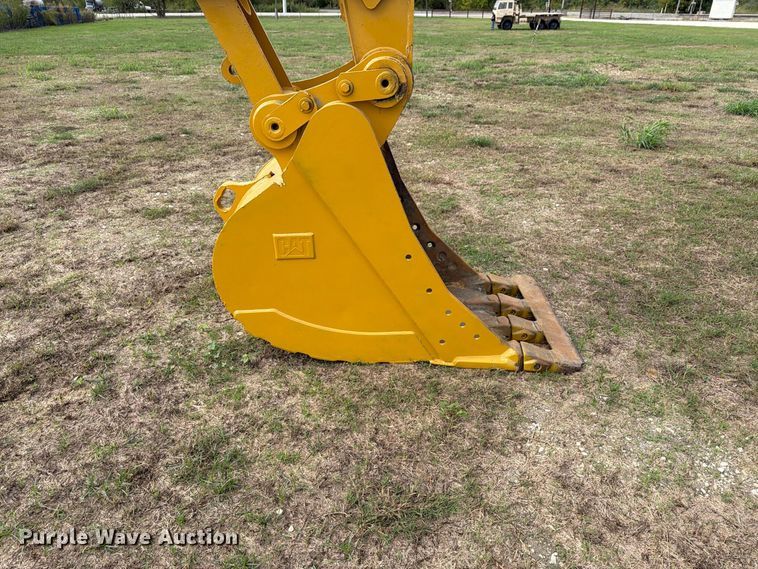 image for item FN3598 2023 Caterpillar 330 TC excavator