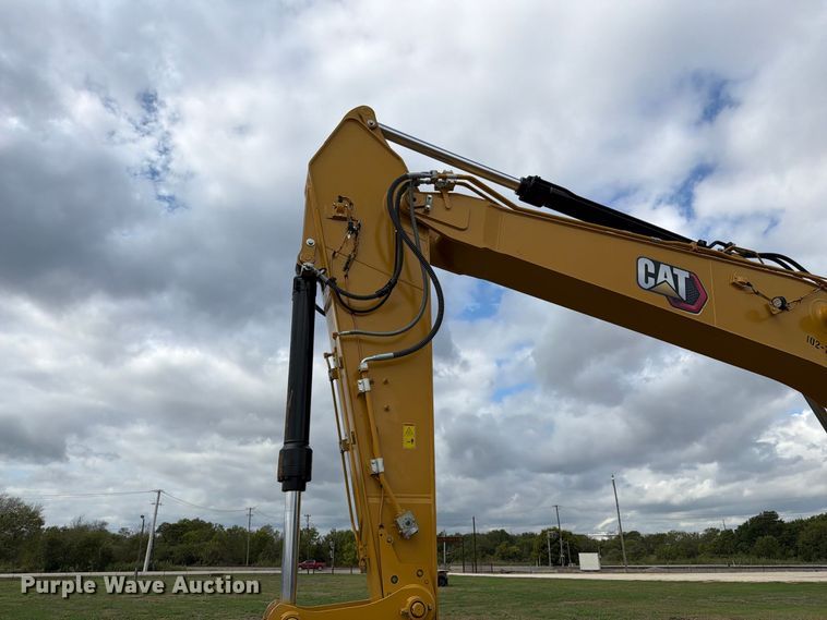 image for item FN3598 2023 Caterpillar 330 TC excavator