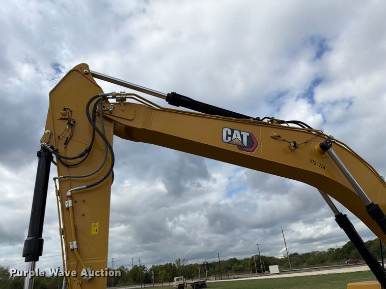 image for item FN3598 2023 Caterpillar 330 TC excavator