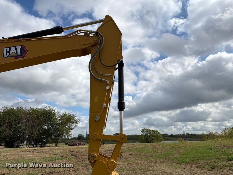 image for item FN3598 2023 Caterpillar 330 TC excavator