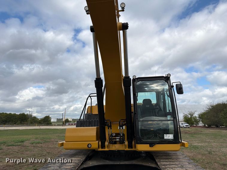 image for item FN3598 2023 Caterpillar 330 TC excavator