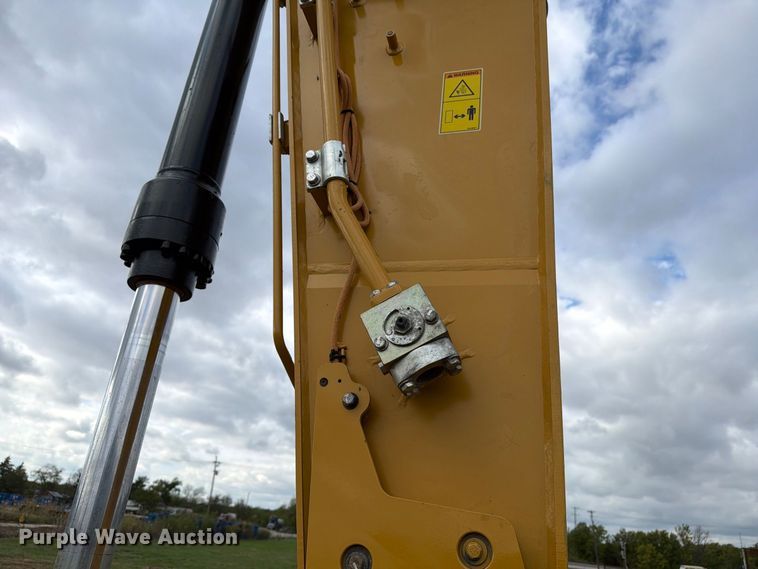 image for item FN3598 2023 Caterpillar 330 TC excavator