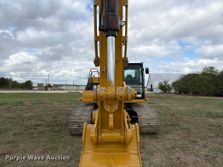 image for item FN3598 2023 Caterpillar 330 TC excavator