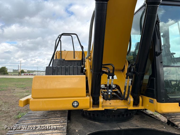 image for item FN3598 2023 Caterpillar 330 TC excavator