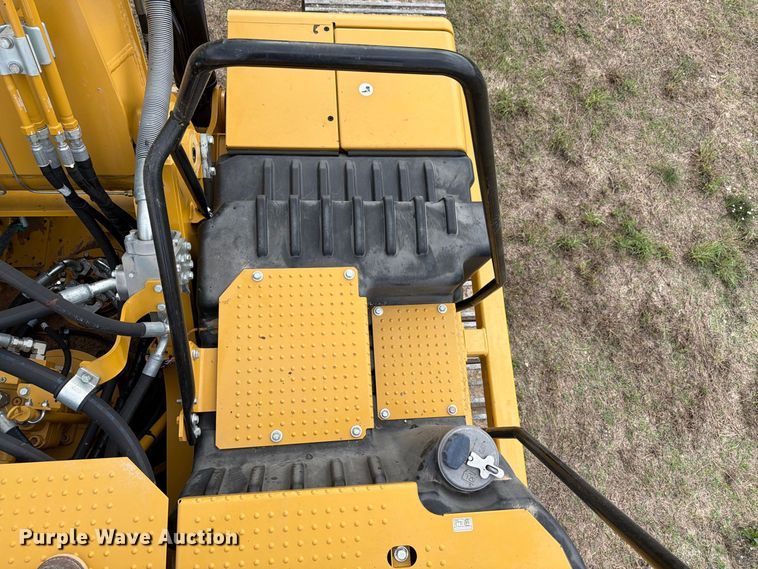 image for item FN3598 2023 Caterpillar 330 TC excavator