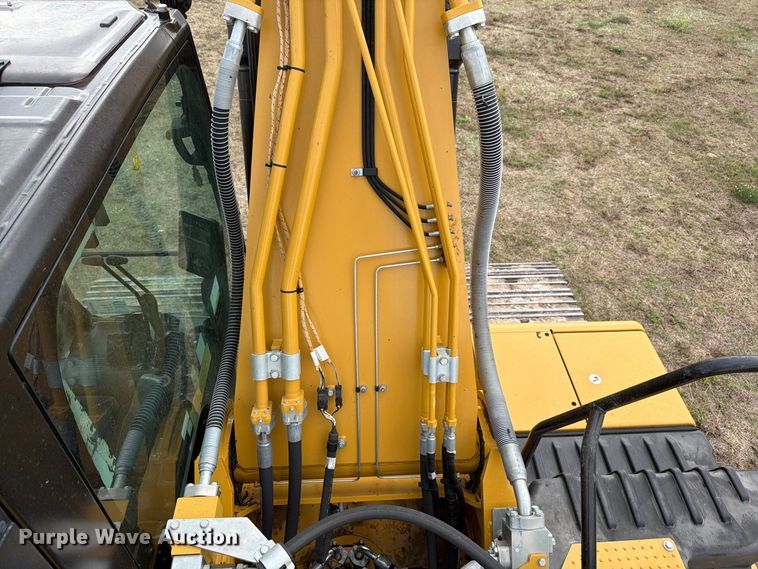 image for item FN3598 2023 Caterpillar 330 TC excavator