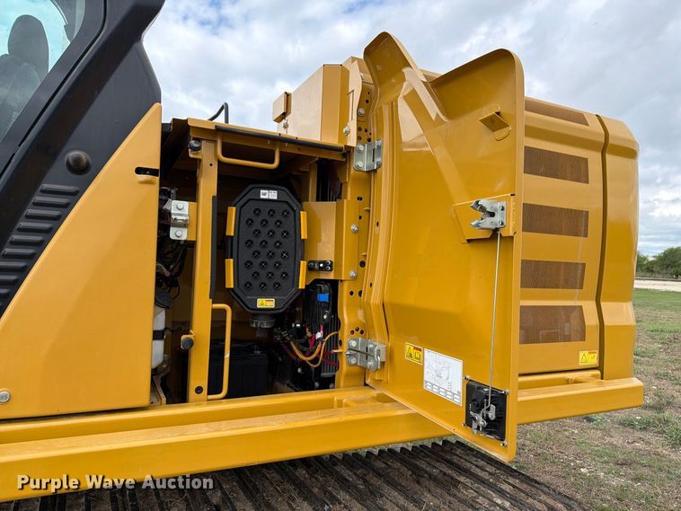 image for item FN3598 2023 Caterpillar 330 TC excavator