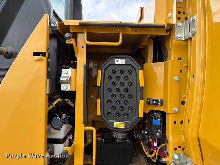 image for item FN3598 2023 Caterpillar 330 TC excavator