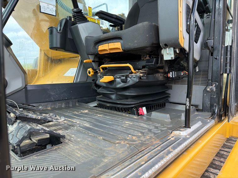 image for item FN3598 2023 Caterpillar 330 TC excavator