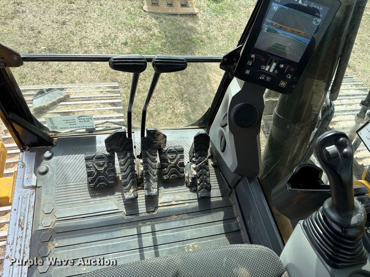 image for item FN3598 2023 Caterpillar 330 TC excavator