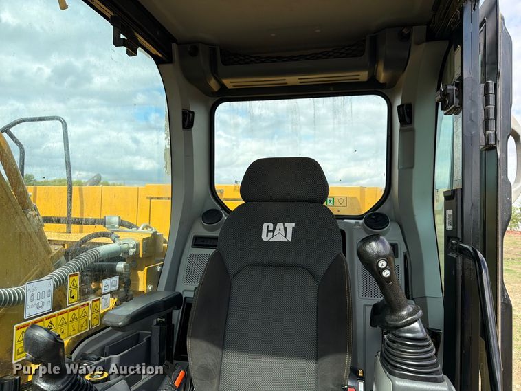 image for item FN3598 2023 Caterpillar 330 TC excavator